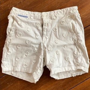 Anthropologie size 28 ivory patterned shorts